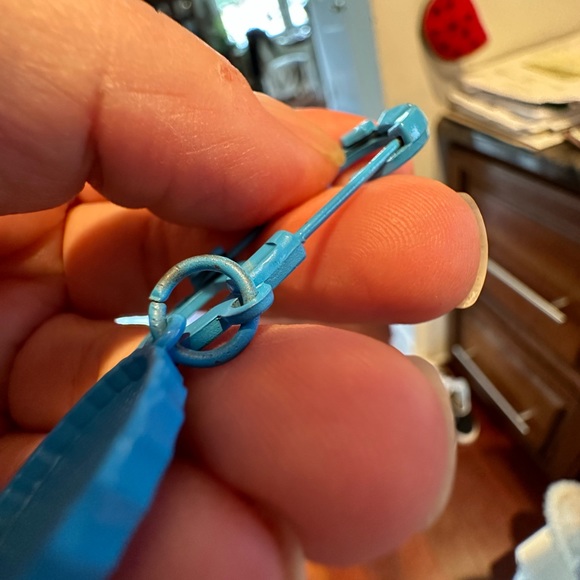 Christian Dior Streetware GWP pin or necklace charm - Picture 6 of 8